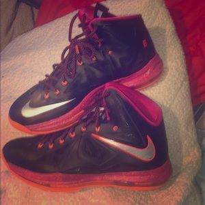 Lebron X ‘Hawaiian’ Size 10.5